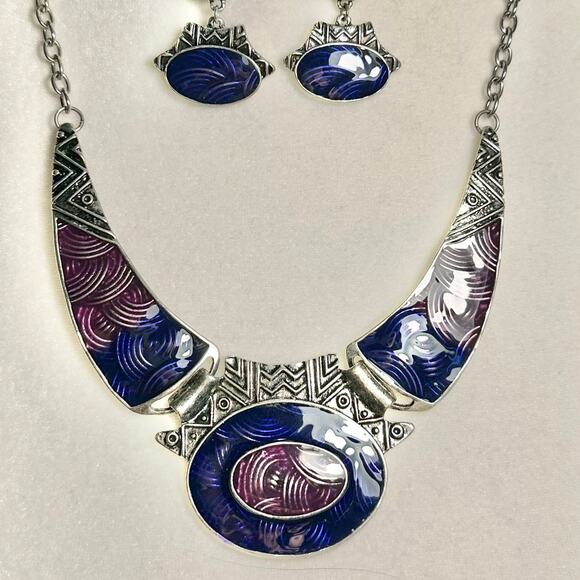 Thalia Sodi Enamel Bib Necklace, Silver-tone finish - Picture 3 of 4